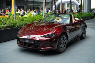 MX-5 STEALS THE VIBE: Mazda’s iconic roadster makes its mark again