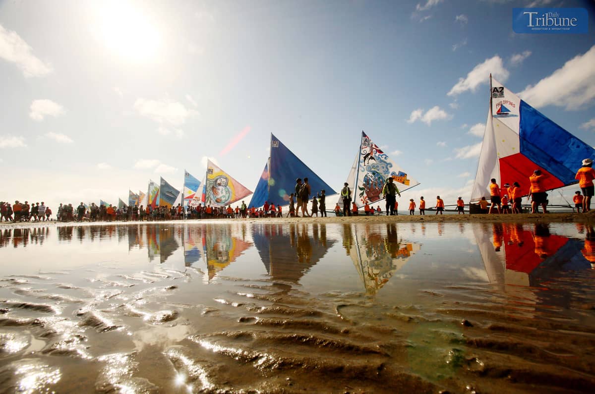 On Sunday, 2 March 2025, vibrant paraw boats set sail from the shores of Arevalo district in Iloilo City to kick off the 52nd Paraw Regatta Festival. Recognized as the largest and longest sailing competition in Southeast Asia, the event features a 30-kilometer race from Villa Beach to Guimaras Island and back. Established in 1973, the festival highlights the traditional double-outrigger boats, celebrating their importance in Ilonggo maritime heritage