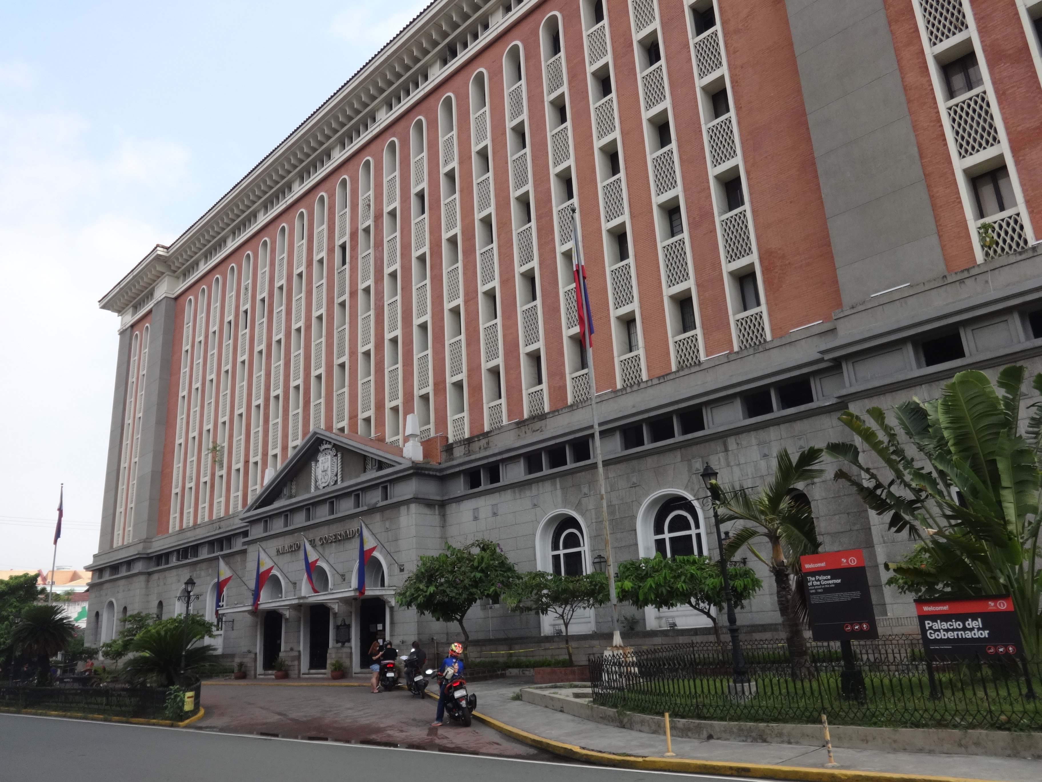 Cebu Rep. Salimbangon, 12 other candidates face DQ charges 