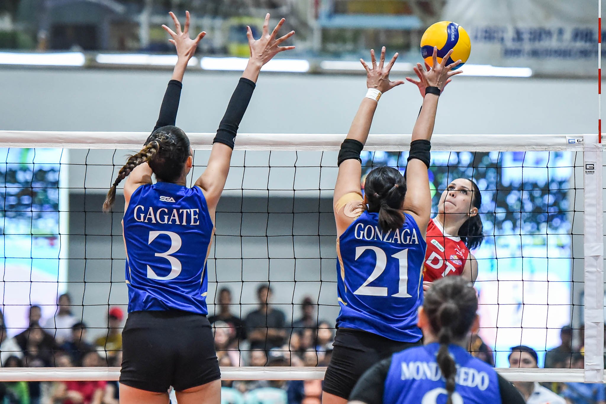 FINISHING FLURRY: PLDT favored; Akari-Farm Fresh duel could go either way