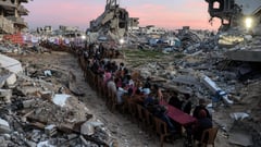 Israel blocks devastated Gaza aid as truce’s first phase ends