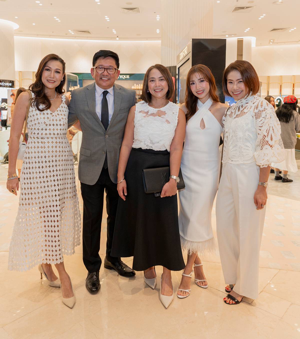 Jaja Chiongbian-Rama, Rustan’s Cebu Store branch manager Joselito Macachor, Rustan’s head of Marketing for Beauty Jackie Avecilla, Kryz Uy and Rustan’s Key brands division manager April Marquez.