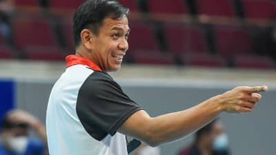 Head coach Shaq delos Santos insists that it would be better for Cignal to make the next stage of the PVL All-Filipino Conference than drool over its next draft prospects.