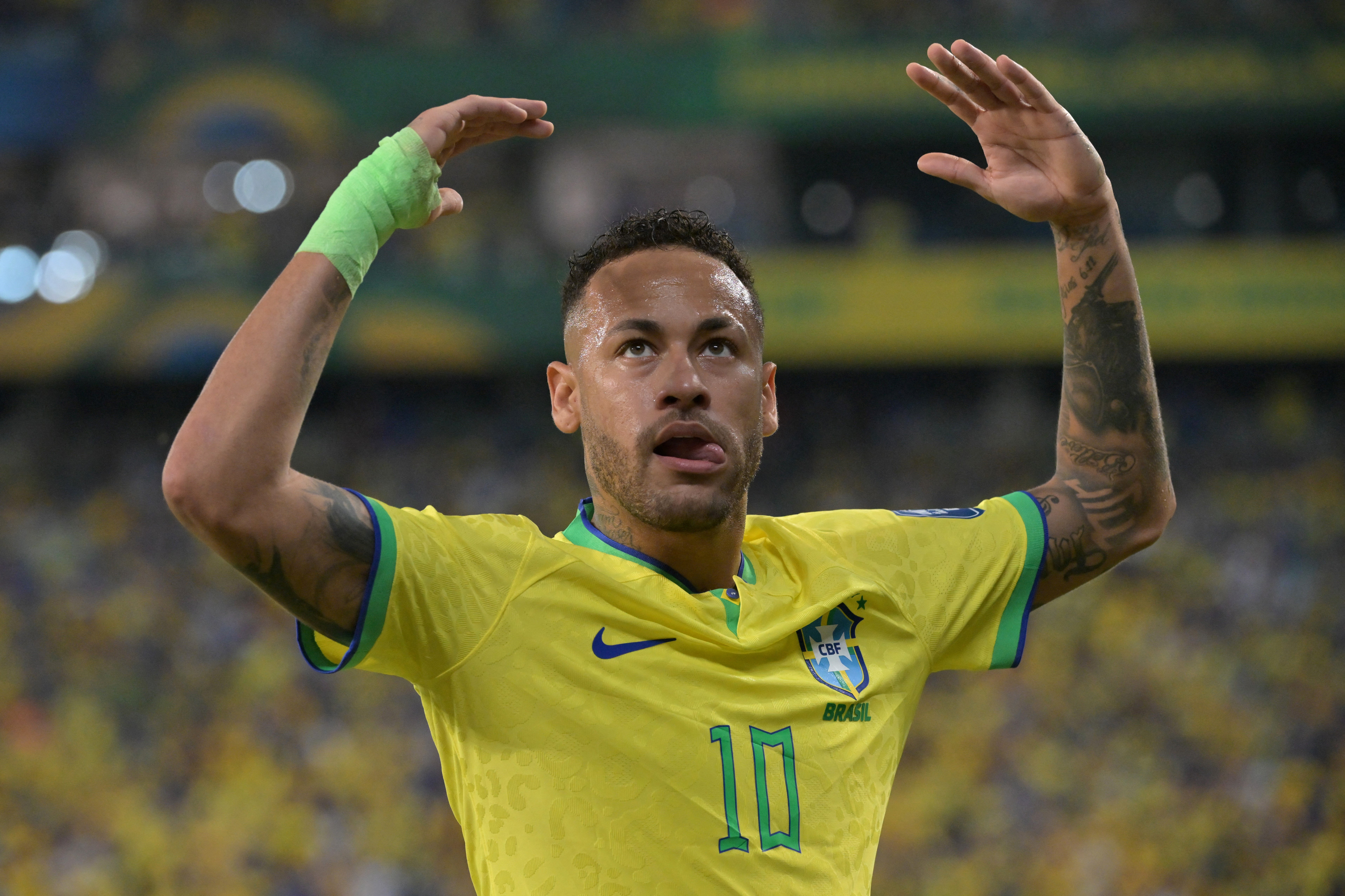 Neymar returns to Santos with questions hanging over his future