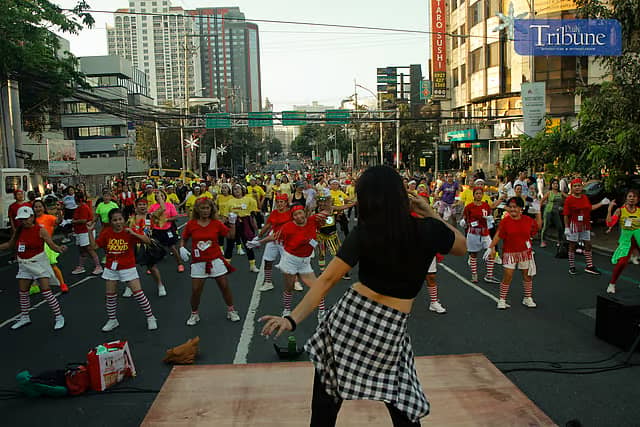 A QC Zumba session on a carless Sunday
