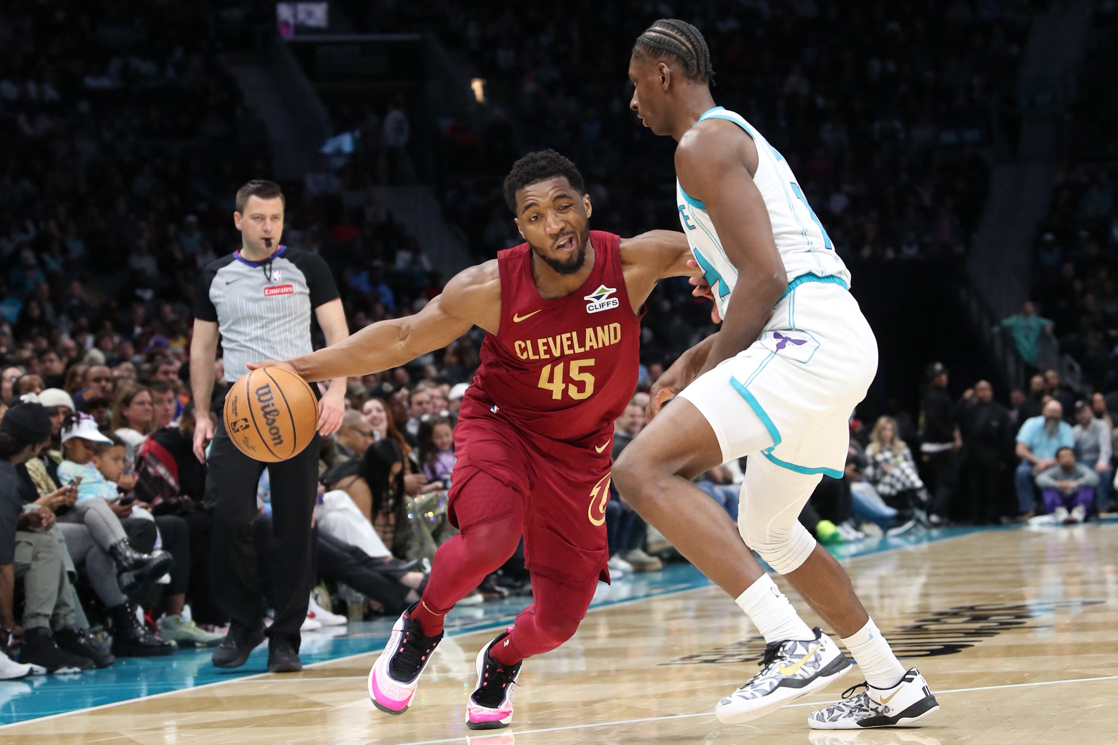 INTO THE GROOVE: Cleveland clips Charlotte, stretches winning streak to 13