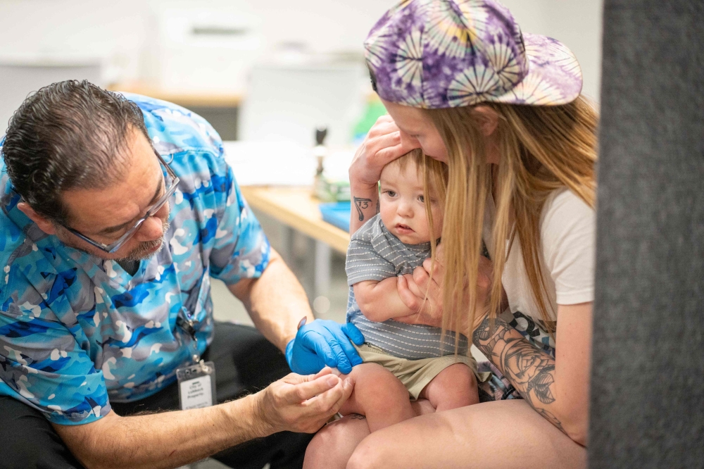 Measles outbreak kills 2, sickens 230 in U.S.