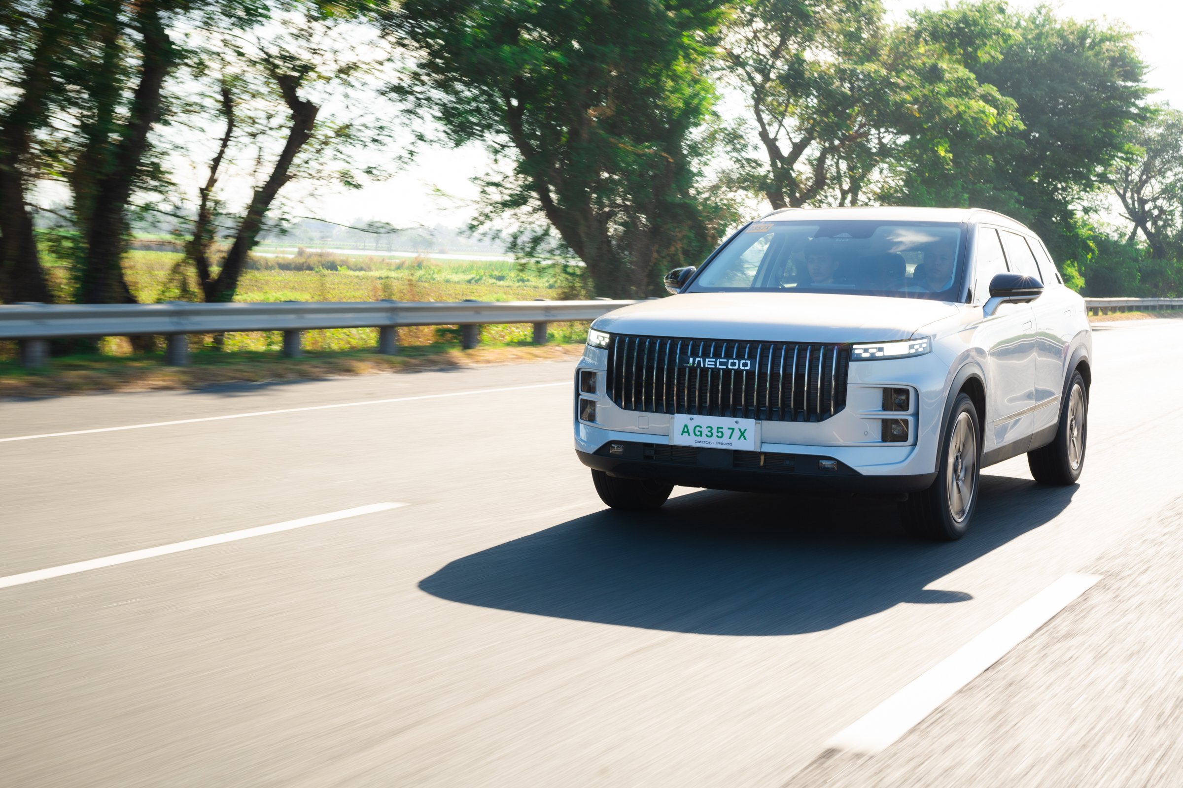 The Jaecoo J7 SHS takes on Philippine roads, proving hybrids can handle real-world driving challenges.