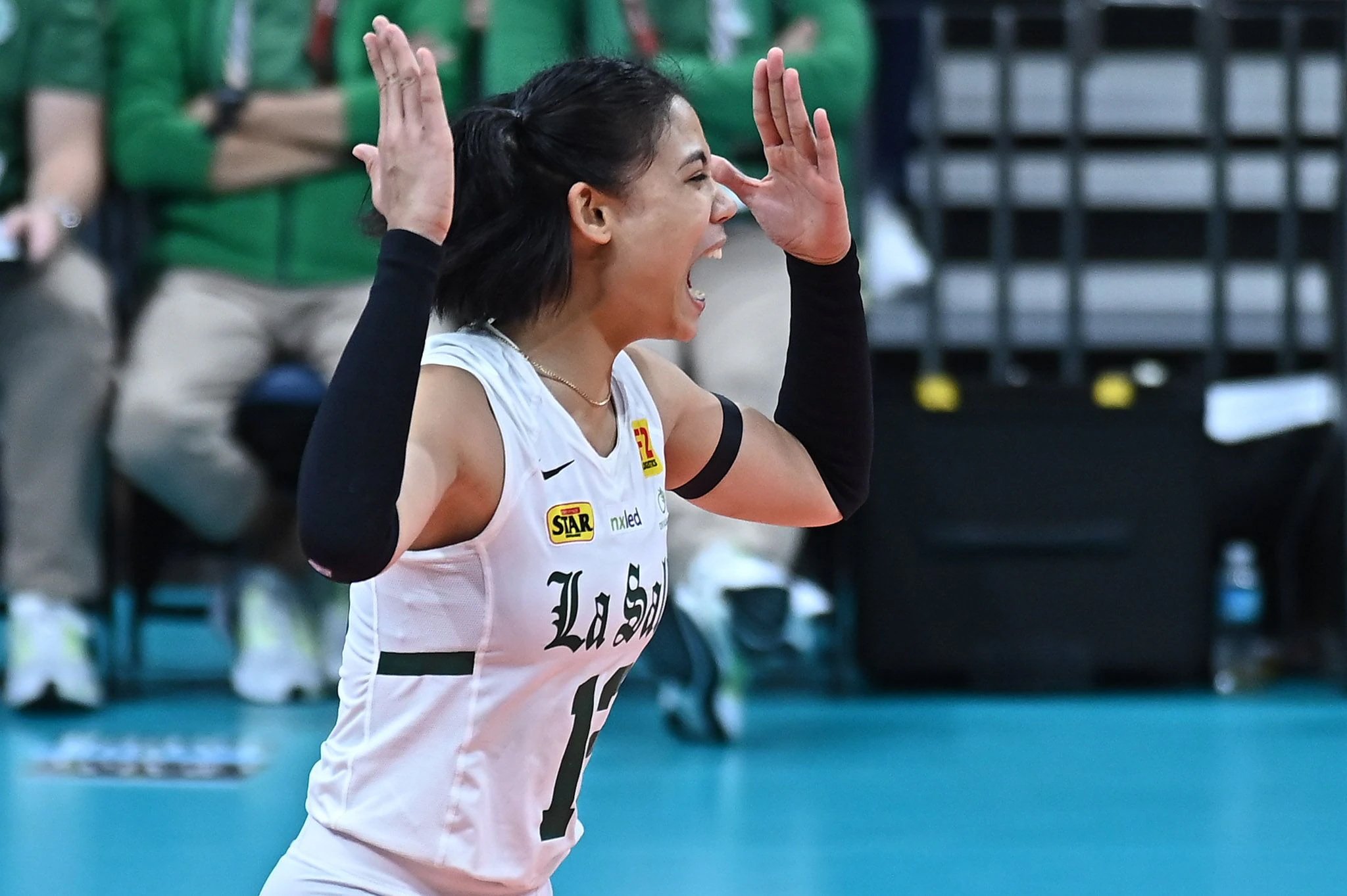 Shaky La Salle blowing hot, cold