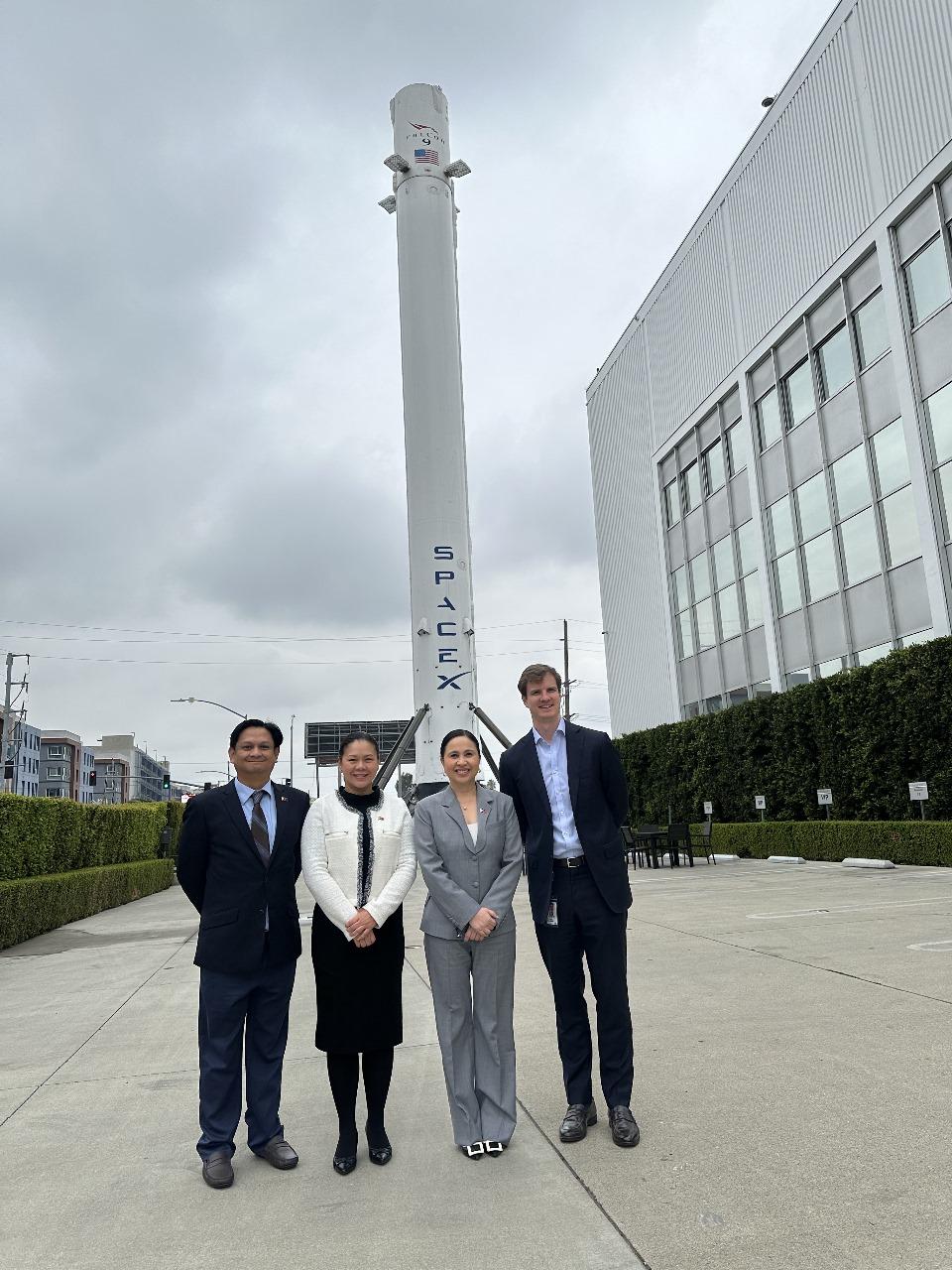 'SAN KA PUNTA?' DTI explores sending first Pinoy to space