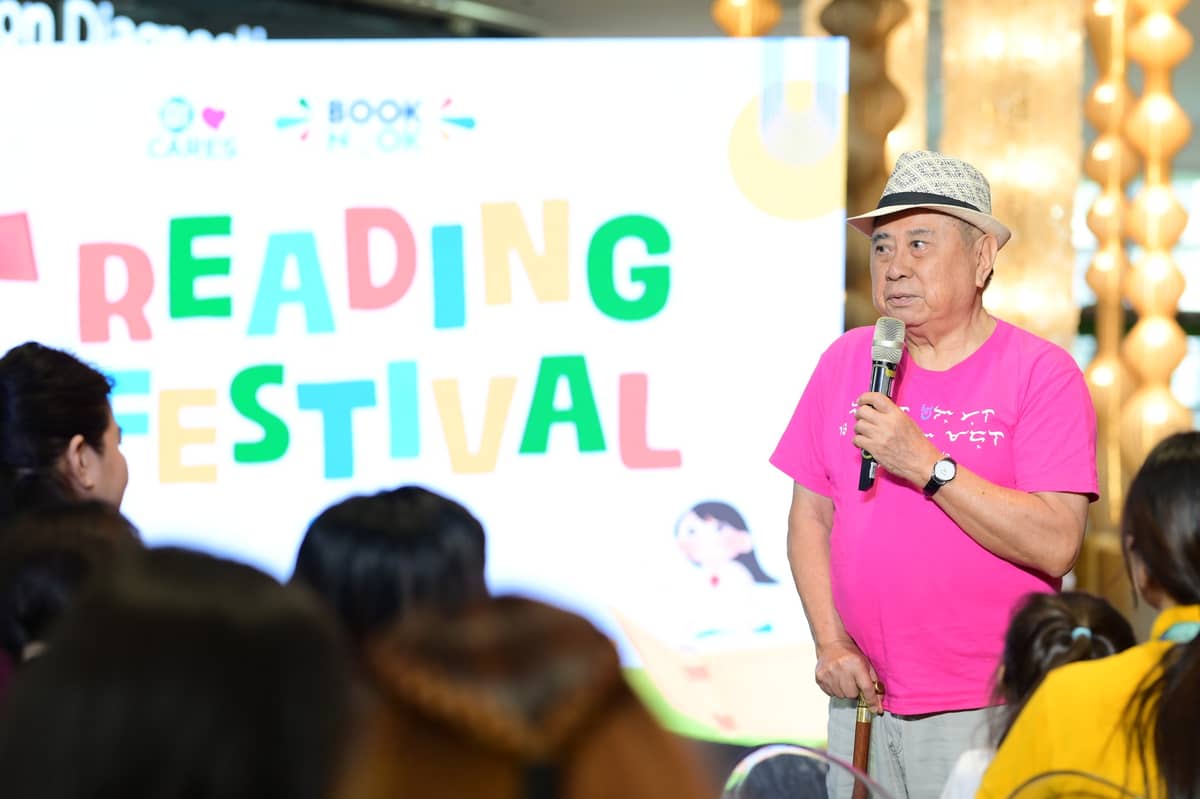 Families, artists, and students explore Book Nook’s interactive activities like the Book Nook Reading Festival, where books, storytelling, and creativity come to life. Co-organized with BookShelfPH, this event brings together literary enthusiasts for an inspiring experience. In the photo, National Artist for Literature Virgilio Almario captivates his audience, sharing the wonder of reading.