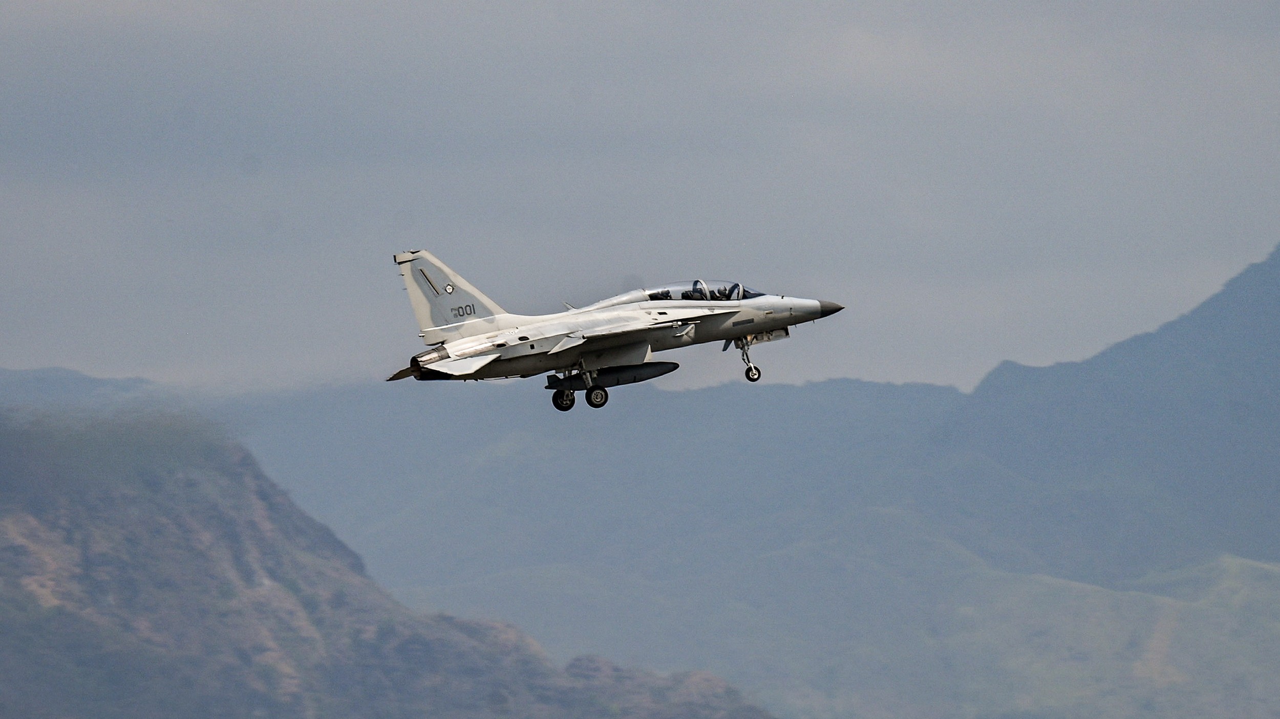 Philippine Air Force FA-50 soars in the US-Philippines Joint Military Exercise ‘Cope Thunder’ at Basa Air Base in Pampanga on 11 April