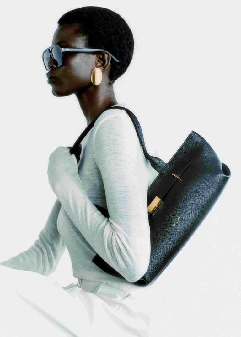 New York shoulder black lizard effect.