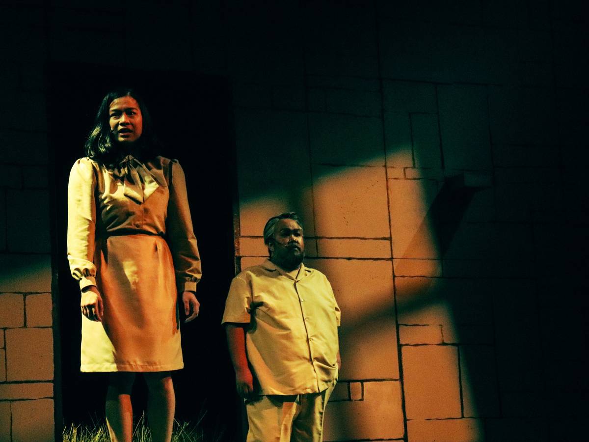 Toni Go-Yadao and Jonathan Tadion in a scene from Tanghalang Pilipino's Kisapmata.