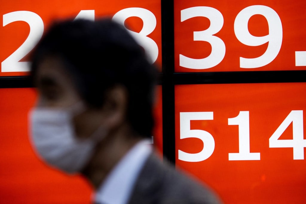 Most Asian stocks drop as Trump trade policy sows uncertainty

