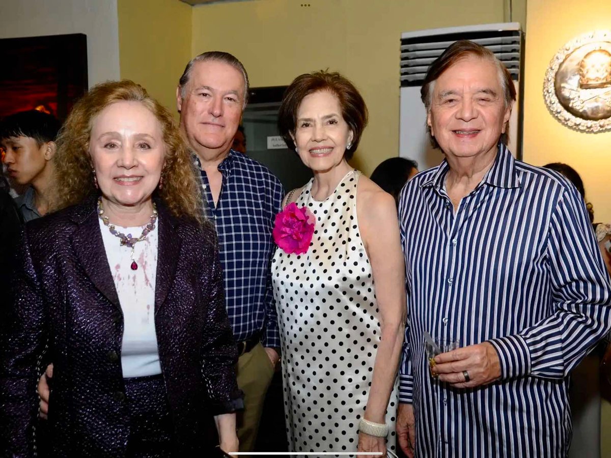 Rosa Aboitiz, Chicho Dominguez de Posada,
Connie and Linggoy Araneta.