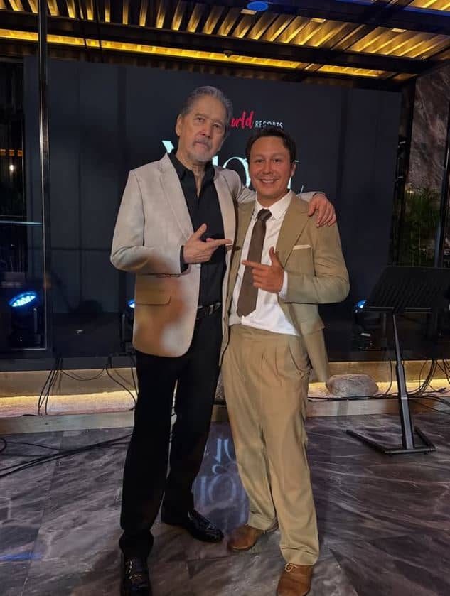 Johnny Manahan with Baron Geisler.