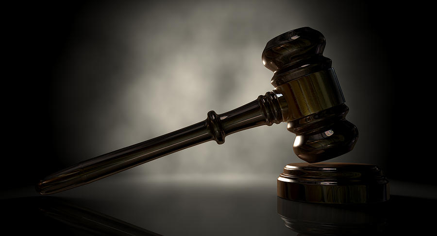 Retired bus fleet exec accuses Yanson matriarch, son of perjury
