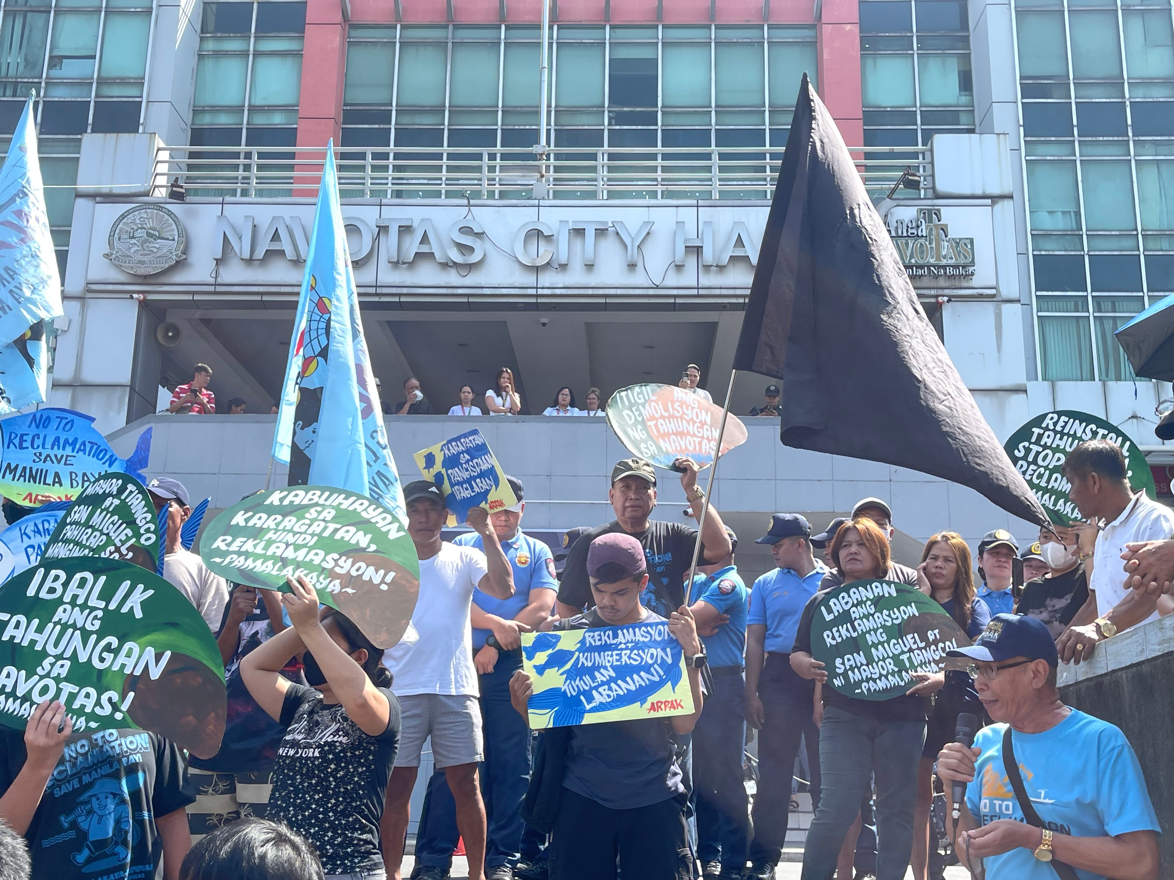 Navotas fishers lament income loss, environmental damage amid reclamation works