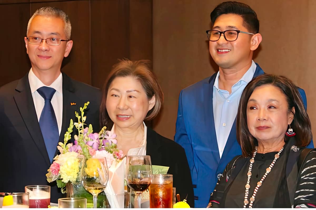Park Inn By Radisson Clark general manager Lorenzo Tang, vice chairperson of SM Investments Teresita Sy-Coson, Park Inn By Radisson Clark North EDSA general manager Reycie Gutierrez and Consul of Belarus Republic Annette Ablan.