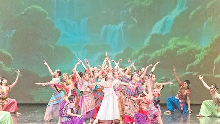 Audiences were transported into a world of color, movement, and music, where tradition met innovation.