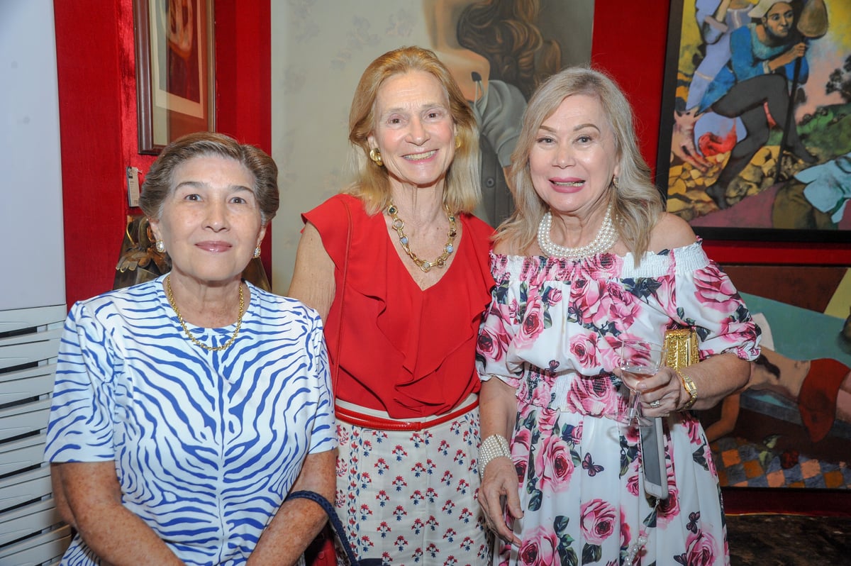Ros Ros Delgado, Esperanza Padilla and Vicky Assad.