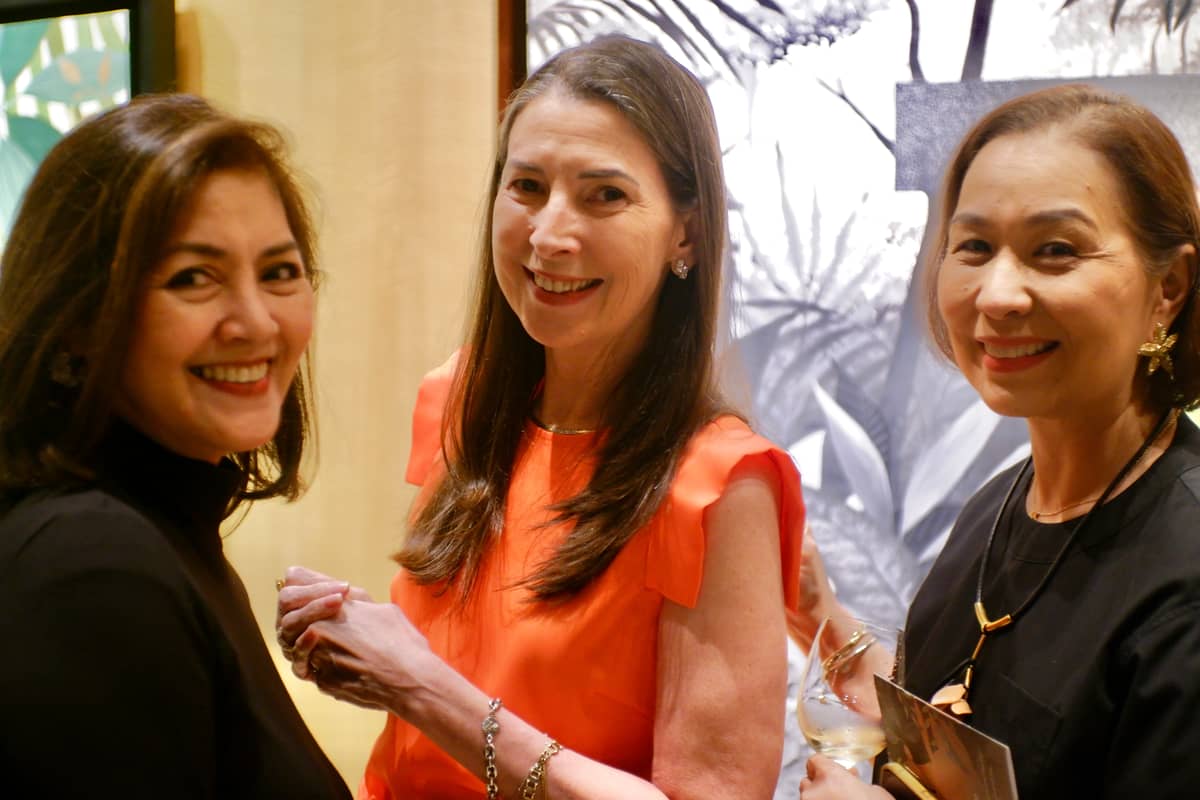 Vicky Pangilinan (mother of the artist), Rosanne De Lange and Teresa Goduco.