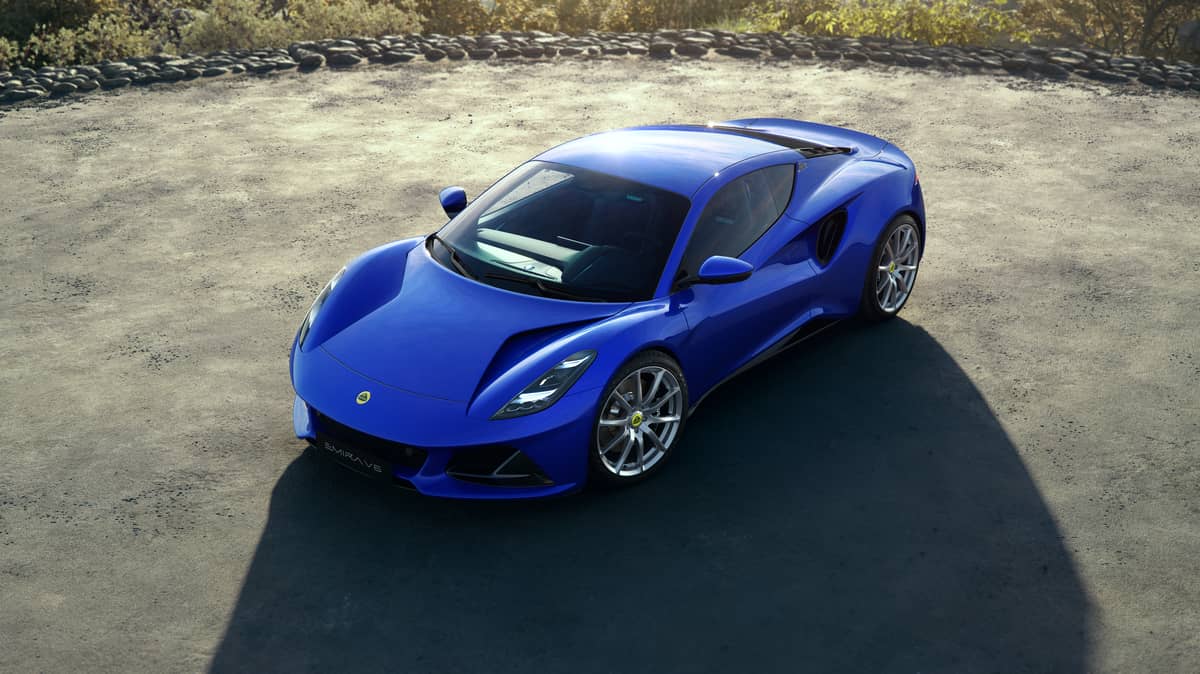 With its 400 horsepower, the Emira Turbo SE is a vehicle that combines sophistication and speed.