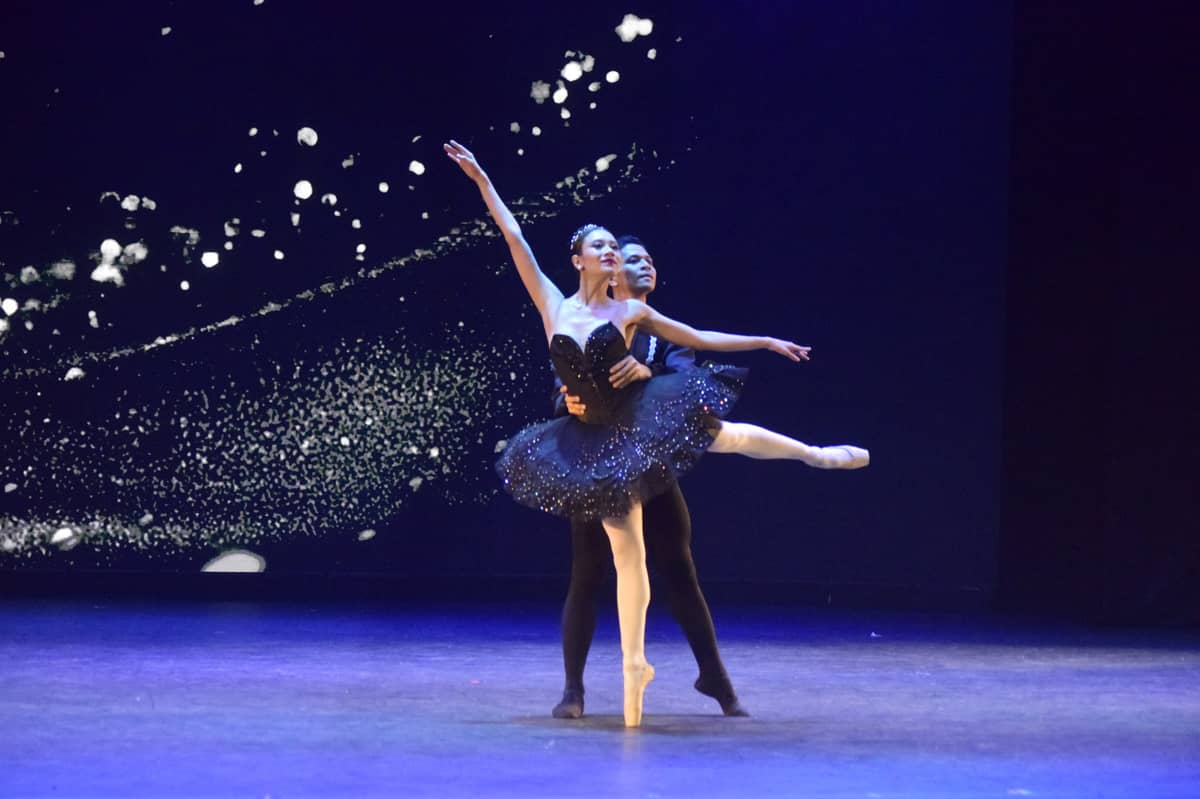 ‘The Black Pearl’ duo of Ballet Manila principal dancers Abigail Lynn Oliveiro and Junmark Sumaylo.