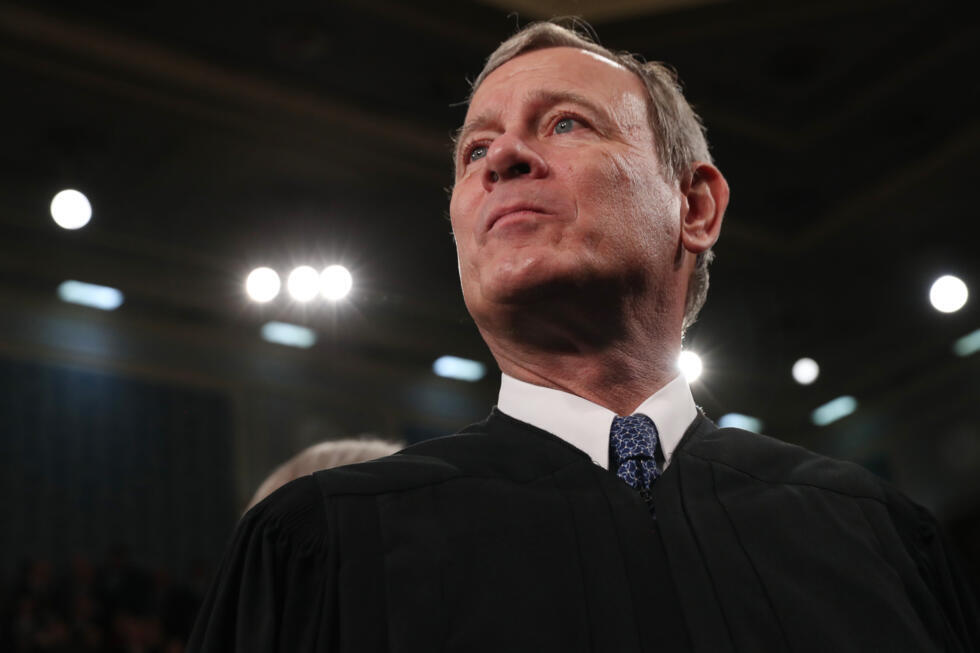 Supreme Court chief rebukes Trump 