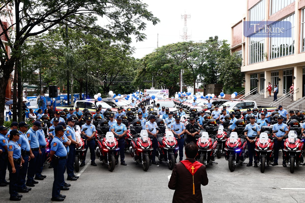 The local government of Valenzuela donates 25 police cars and 40 motorcycle units to the Valenzuela City Police in a ceremony at the ALERT Multi-purpose Center on 20 March 2025. The fully equipped vehicles are part of the city's broader strategy to combat crime.