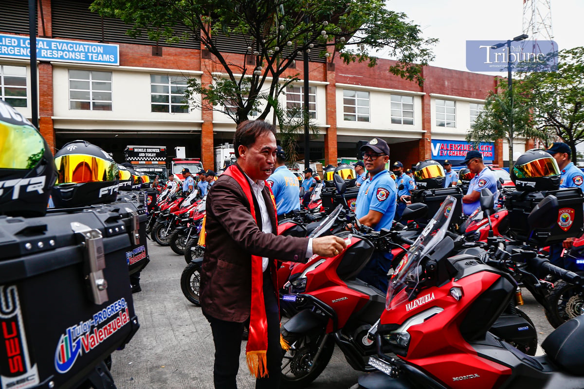 The local government of Valenzuela donates 25 police cars and 40 motorcycle units to the Valenzuela City Police in a ceremony at the ALERT Multi-purpose Center on 20 March 2025. The fully equipped vehicles are part of the city's broader strategy to combat crime.