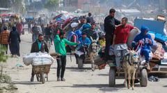 Israel resumes Gaza offensive