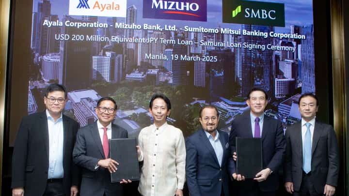 From left, Sumitomo Mitsui Banking Corporation (SMBC) Manila Branch Executive Director and Head of Corporate Banking Ruben Victa, Ayala Corporation Treasurer Estelito C. Biacora, SMBC Country Head and Managing Director Yasushi Iwata, Ayala Corporation Chief Finance Officer Alberto M. de Larrazabal, Mizuho Bank General Manager Masaaki Wada, and Mizuho Bank Joint General Manager Yasunori Iwamoto during the signing ceremony of Ayala’s first yen-denominated Samurai loan equivalent to $200 million.