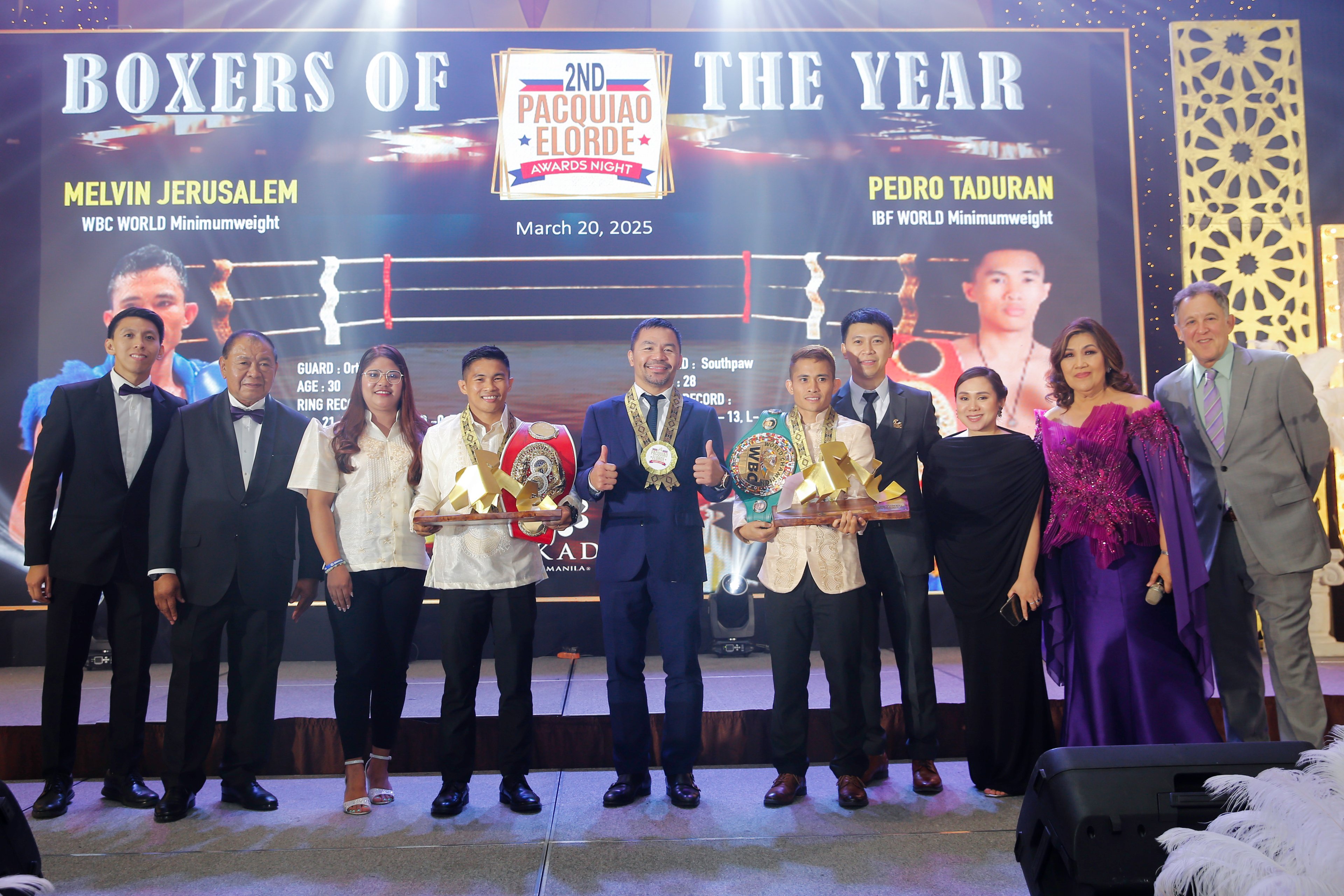 Pacquiao puts world champs on pedestal