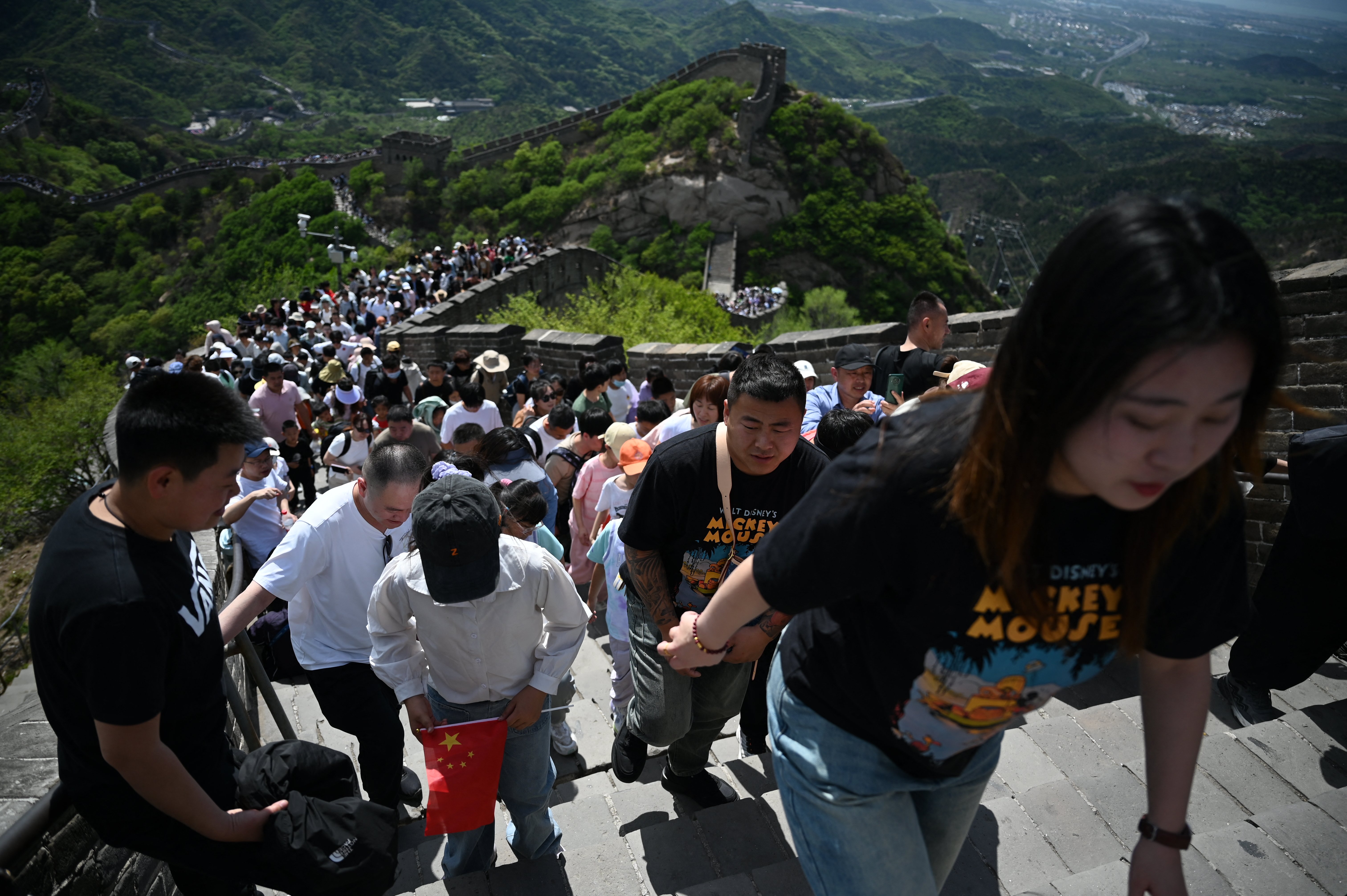 China deports Japanese tourists over Great Wall buttocks pic: reports