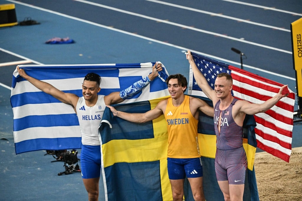 Pole vault king Duplantis sees off Karalis for third world indoor gold
