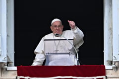 Pope to make first public appearance Sunday since hospitalization
