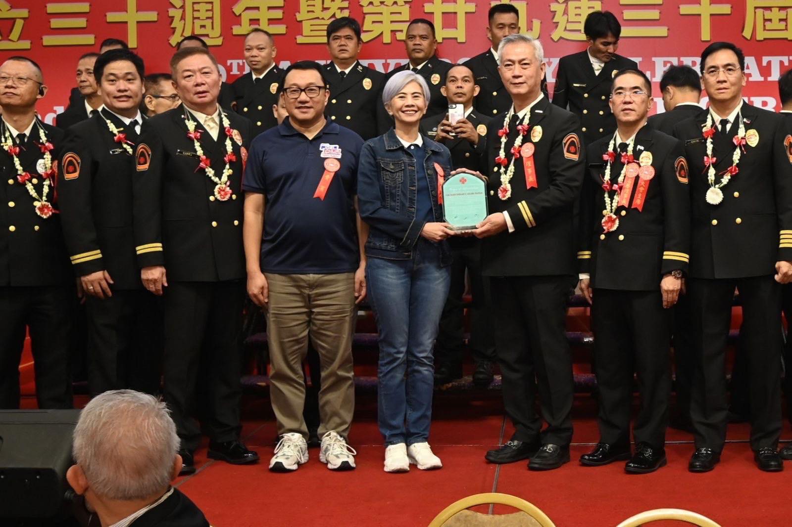 Lacuna lauds ‘heroic’ fire volunteers
