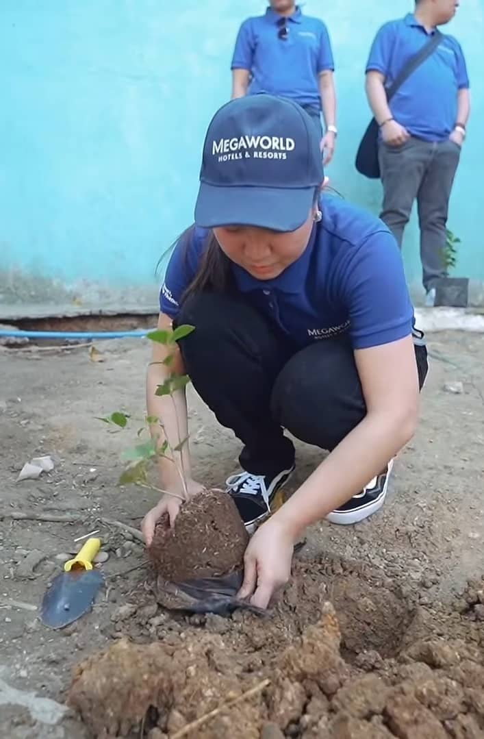 Megaworld Hotels & Resorts and Project PEARLS Foundation are establishing a sampaguita farm in Bocaue, Bulacan with the flowers to be supplied to MHR.