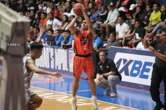 Quezon roars at home, rips Biñan