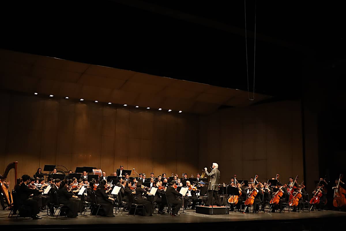 The Philippine Philharmonic Orchestra in full force.