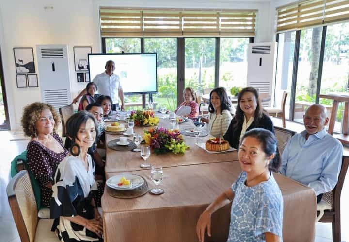 Prove it So says Malacañang on claims that this photo above showing First Lady Liza Araneta-Marcos was digitally altered.