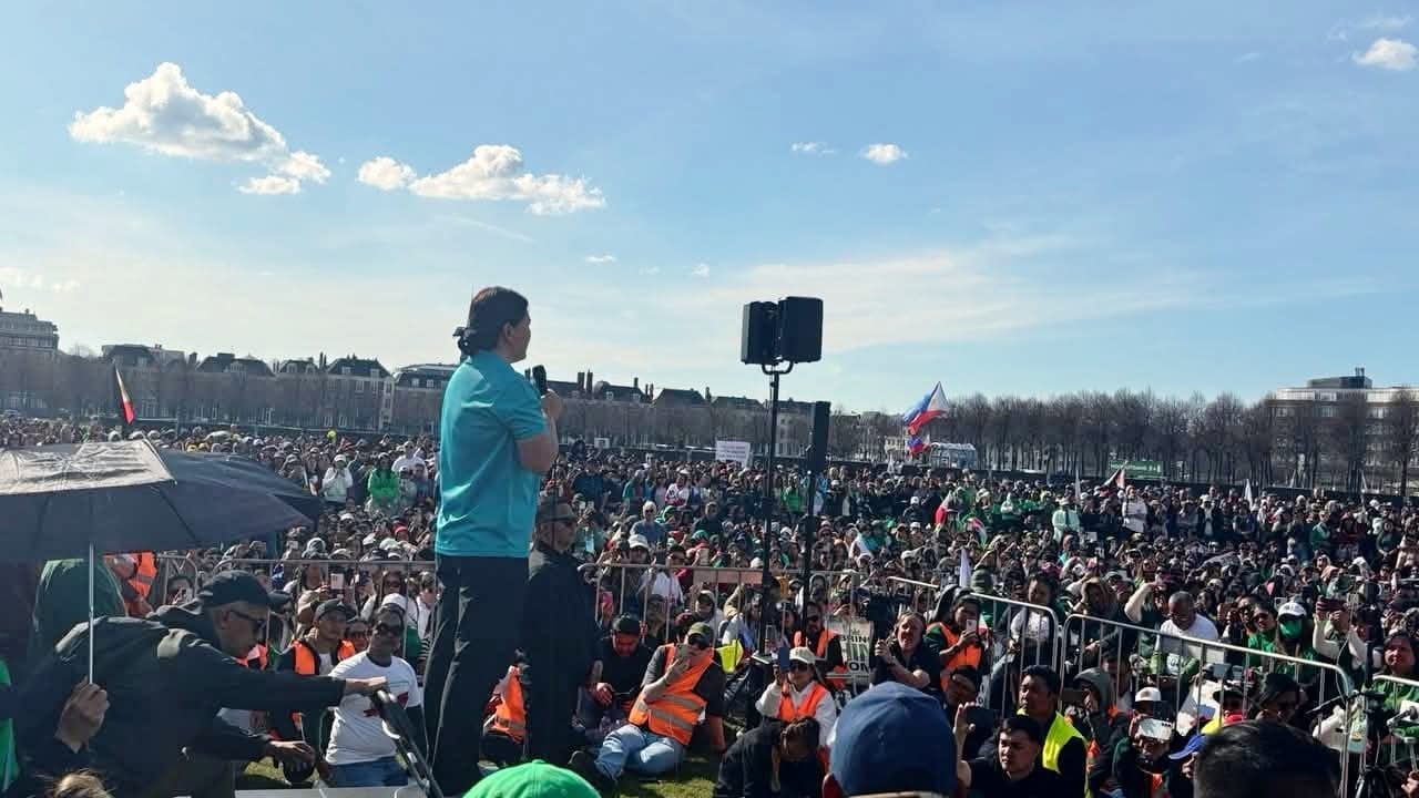 China: No Rody asylum request: Thousands rally at The Hague to support ex-President
