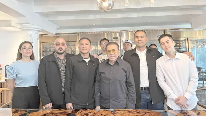 Charly Suarez (third from left) gets the chance to fight for a world title on 10 May in San Diego, California. Making this title try possible is Luis “Chavit” Singson (fourth from left) with trainer Delfin Boholst (second from right), Christian Singson (right), Rick Navalta (second from left) and Richelle Singson also making up the team.