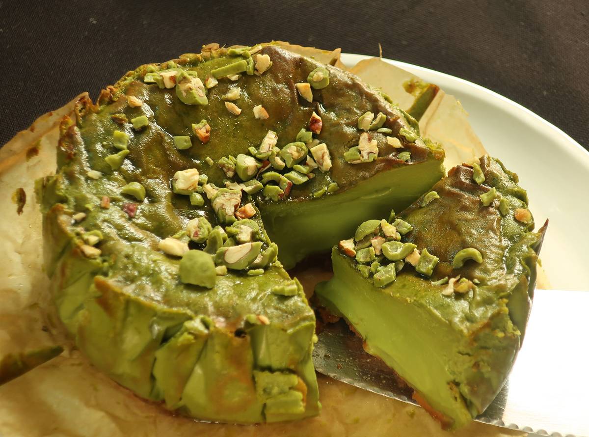 Matcha Burnt Basque Cheesecake collab between The Matcha Tokyo and El Born La Patisseria.