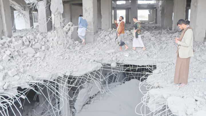 Yemenis inspect the damage in the Al-Rasul Al-Aadham cancer and oncology hospital’s unfinished building, a day after it was hit in a US strike in Yemen’s northern Saada province on 25 March 2025.