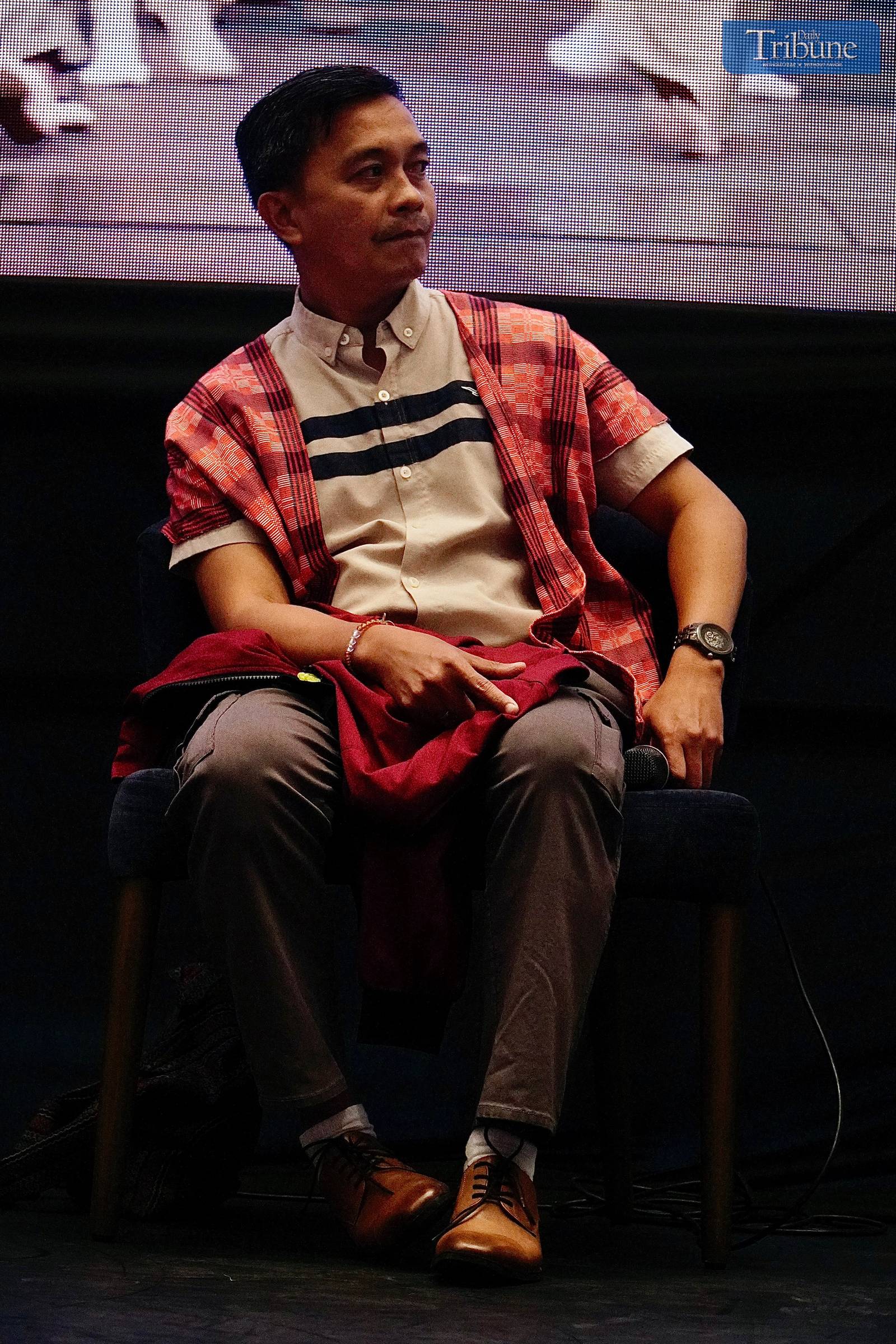 LARRY CRUZ