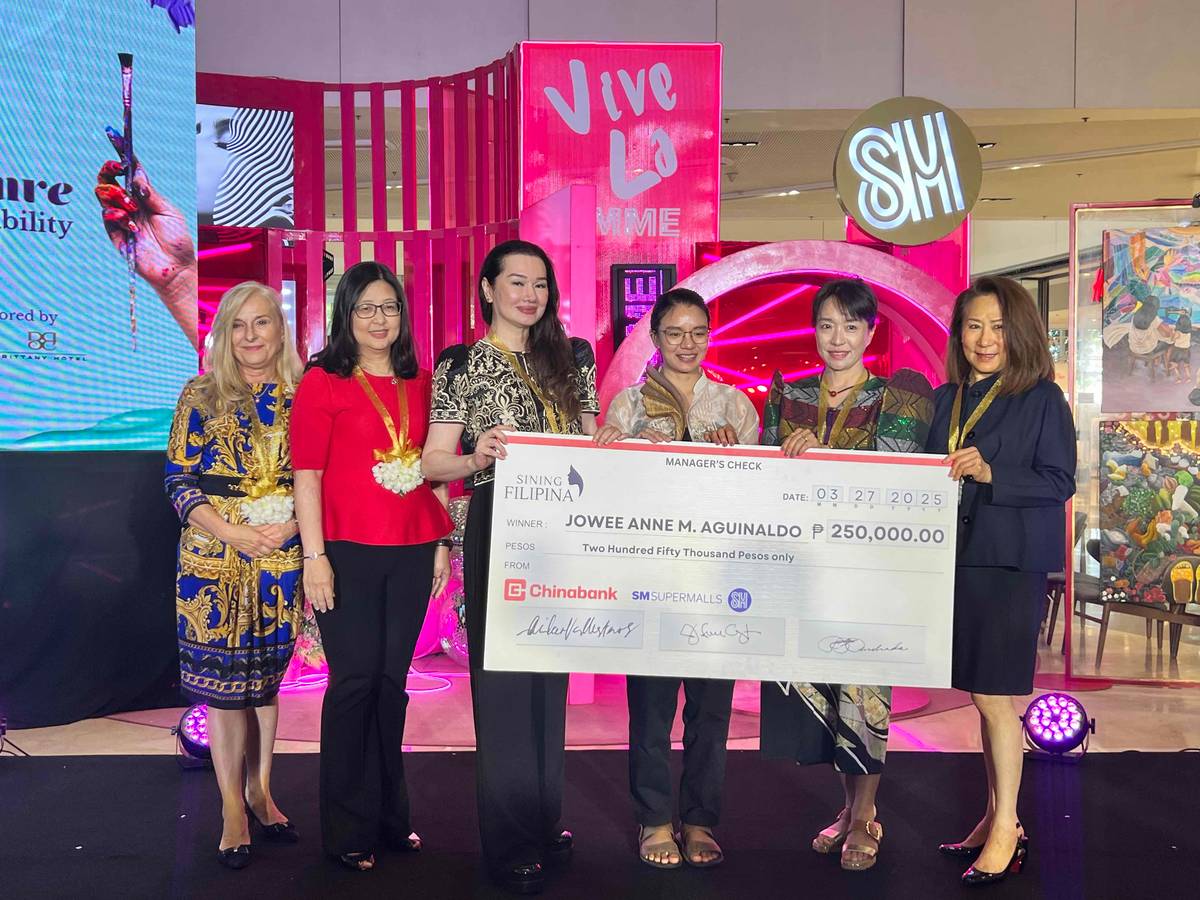 (L-R) Madame Roswitha Brieger, Chinabank Executive Vice President Ollie Palanca, ZCME President Joanne Zapanta-Andrada, Sining Filipina First Place Winner Jowee Anne Aguinaldo, Madame Endo Akiko, and SMHCC Chairperson and President Elizabeth T. Sy.