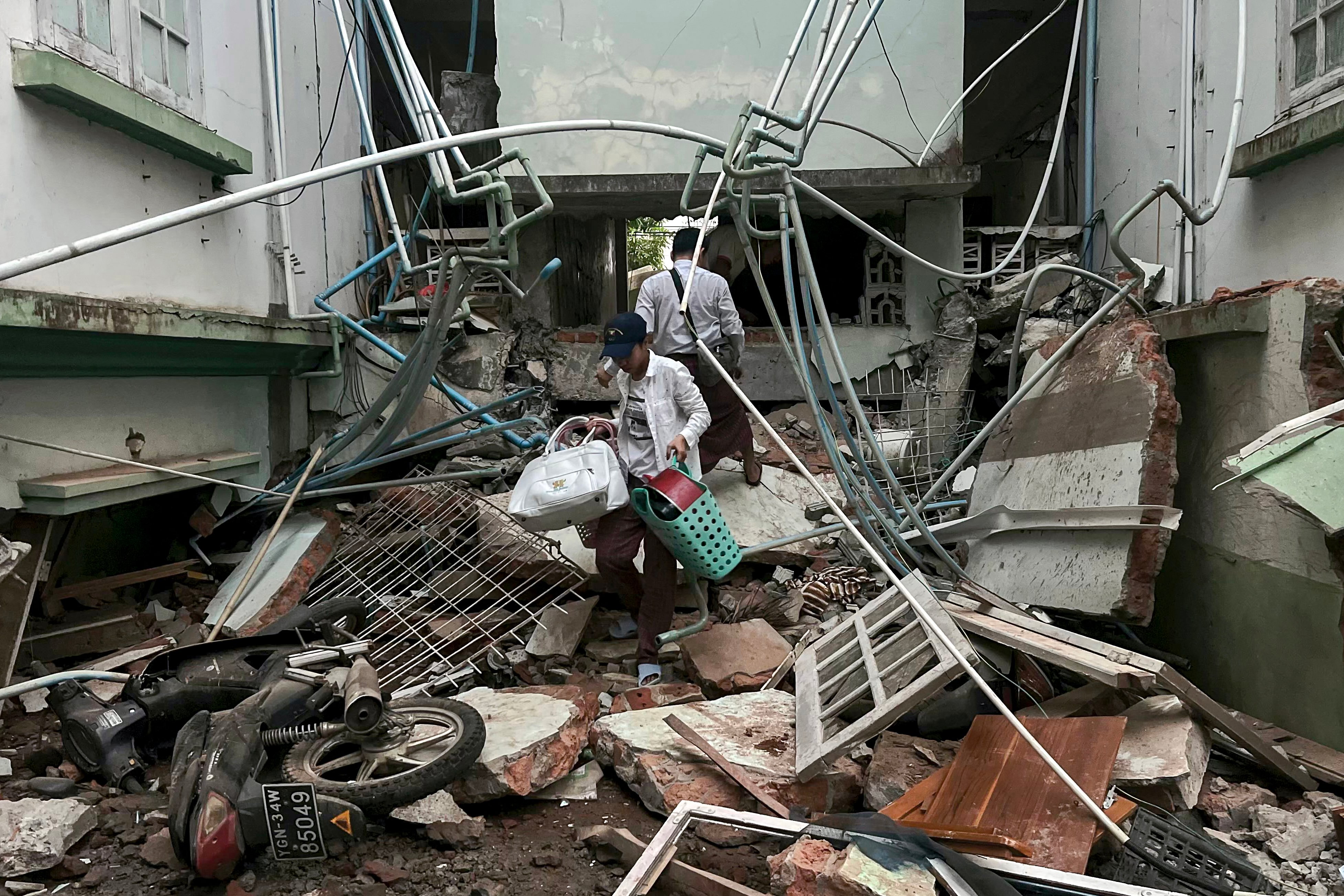 Massive quake kills more than 150 in Myanmar, Thailand